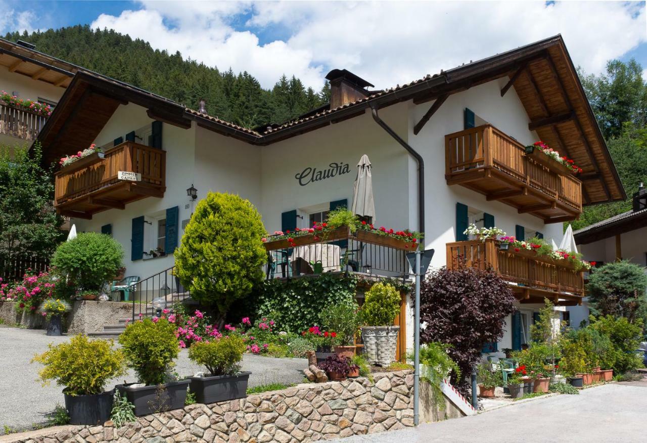 نوفا ليفانتي Haus Claudia B&B المظهر الخارجي الصورة
